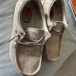 Kids Hey Dudes size 2